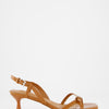 Sandalias de tiras con tacón bajo - Cream