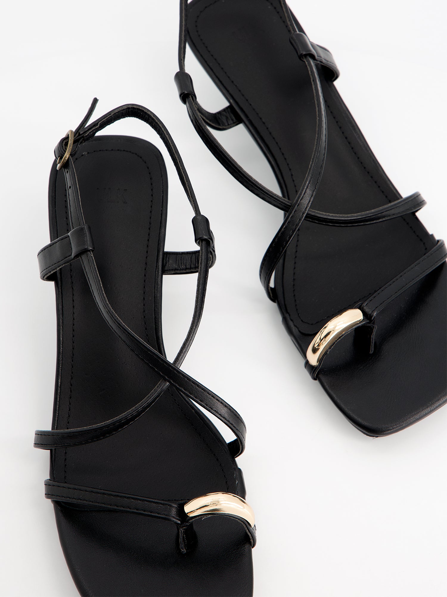 Sandalias tiras finas tacón bajo - Regee
