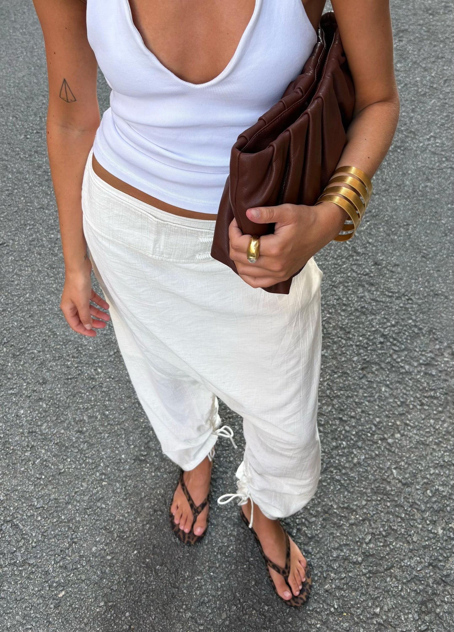 Pantalones low crotch con pernera ajustable - Sila