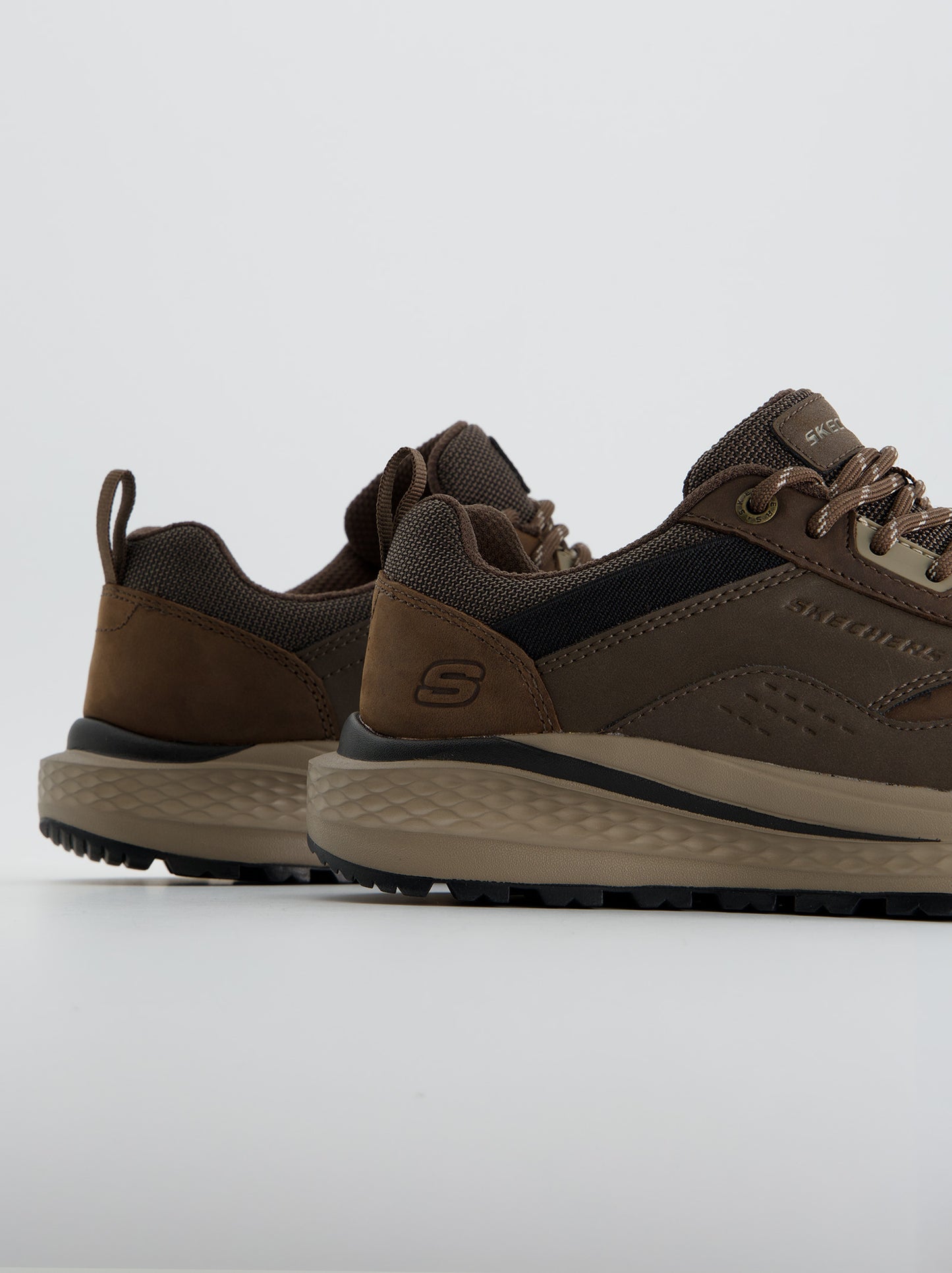 Skechers marrones