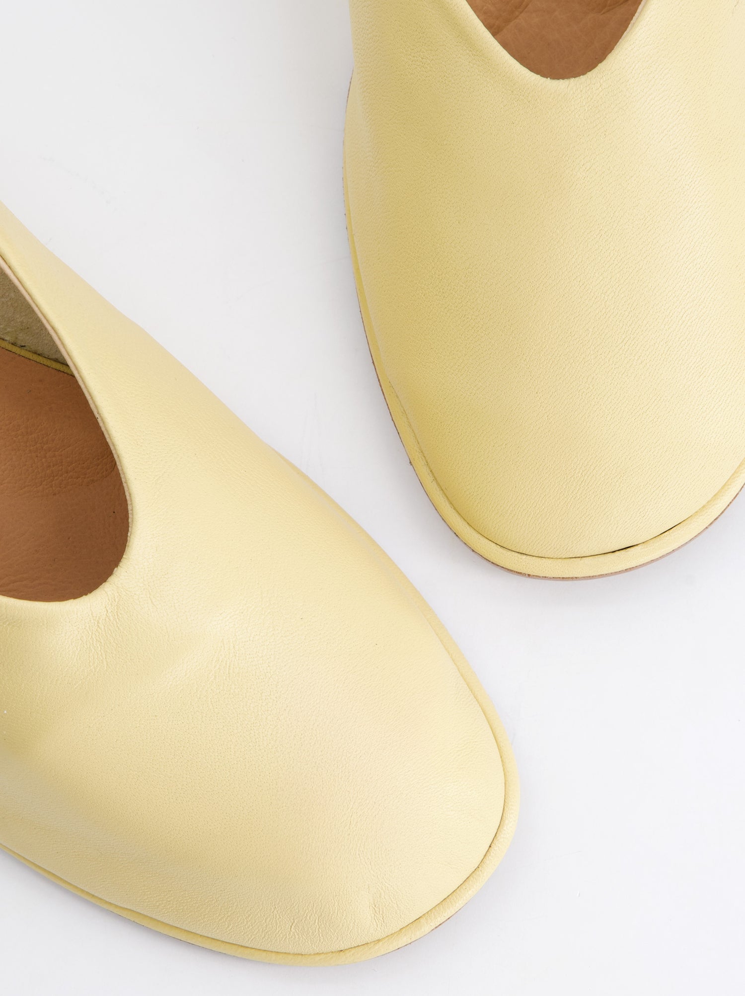 Sandalia De Cuña De Piel Amarillo - Selein