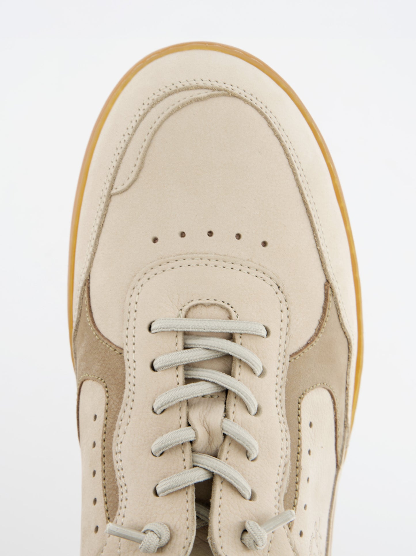 Sneaker De Piel Beige - Fluchos