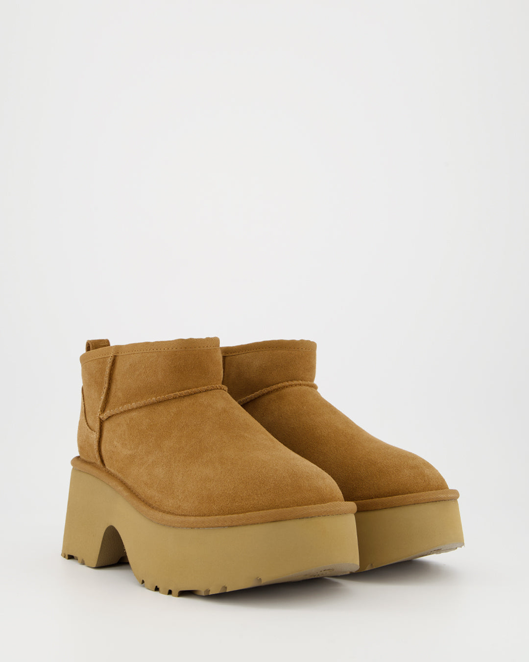 UGG Classic Ultra Mini New Heights - Botines de tacón