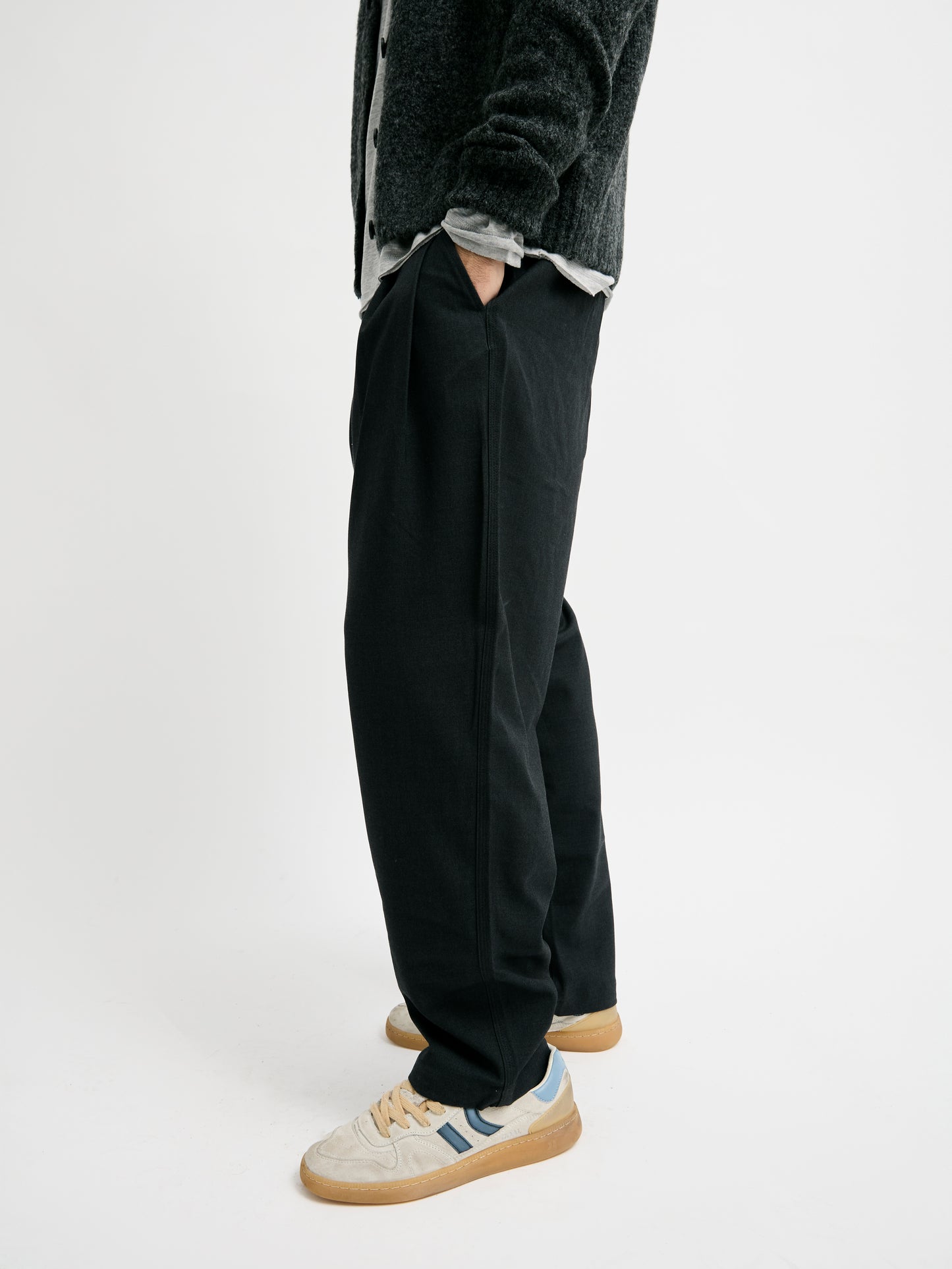 Pantalones relaxed fit con pinzas - Montreal