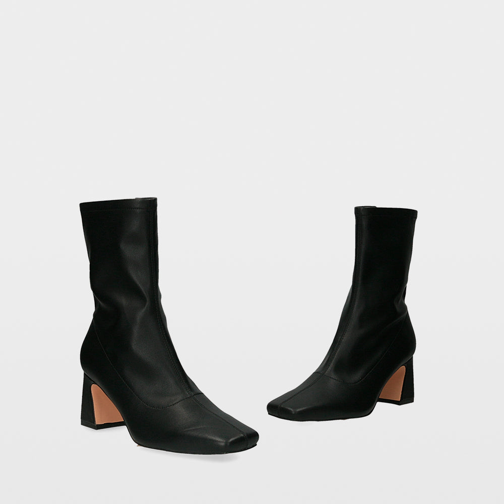 Ulanka Essentials Lyza Heeled Ankle Boot