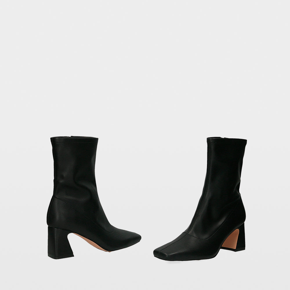 Ulanka Essentials Lyza Heeled Ankle Boot