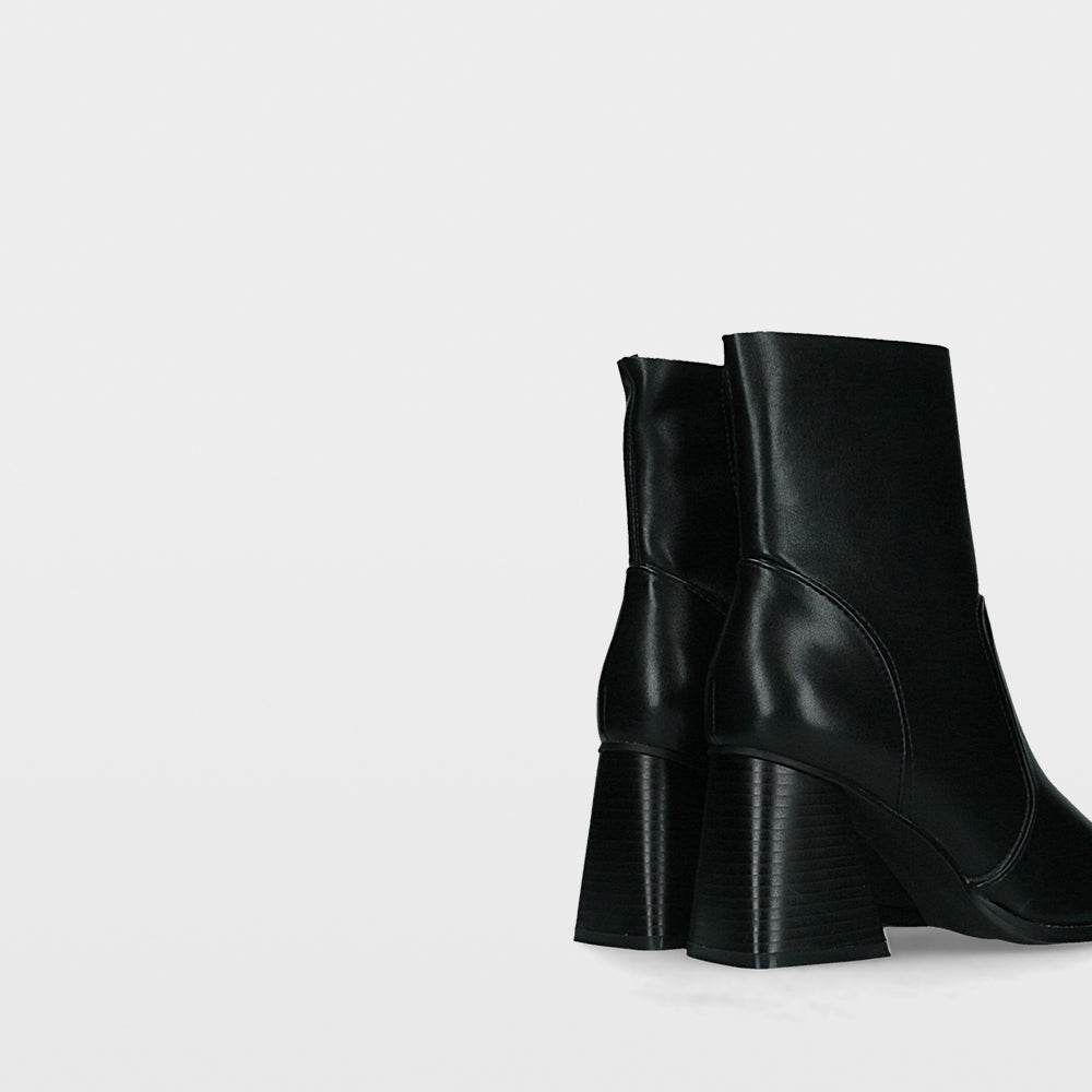 Ulanka Essentials Simona - Heeled Ankle Boots