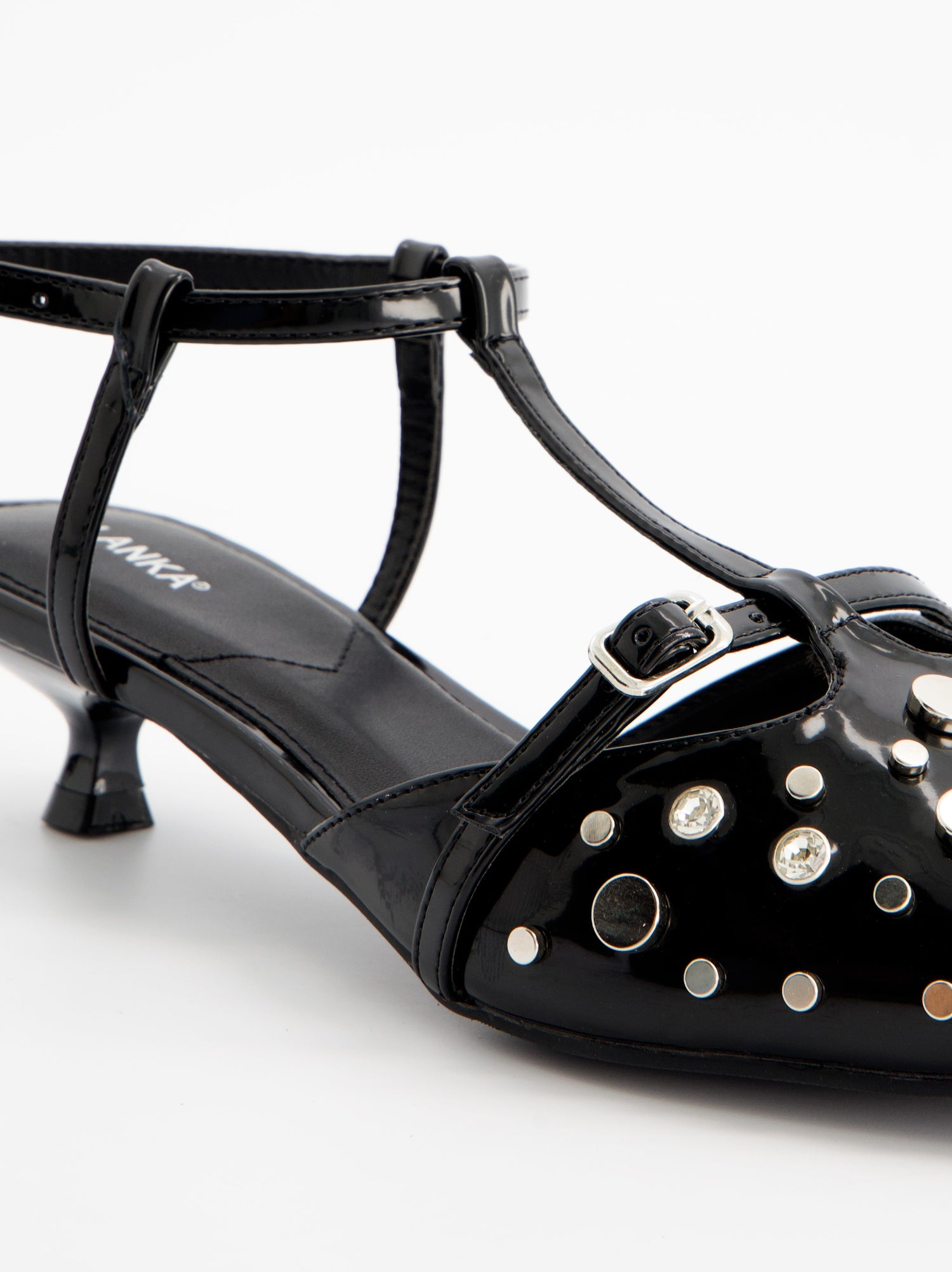 Zapatos de tacón negros con tachuelas - ULK Leyre