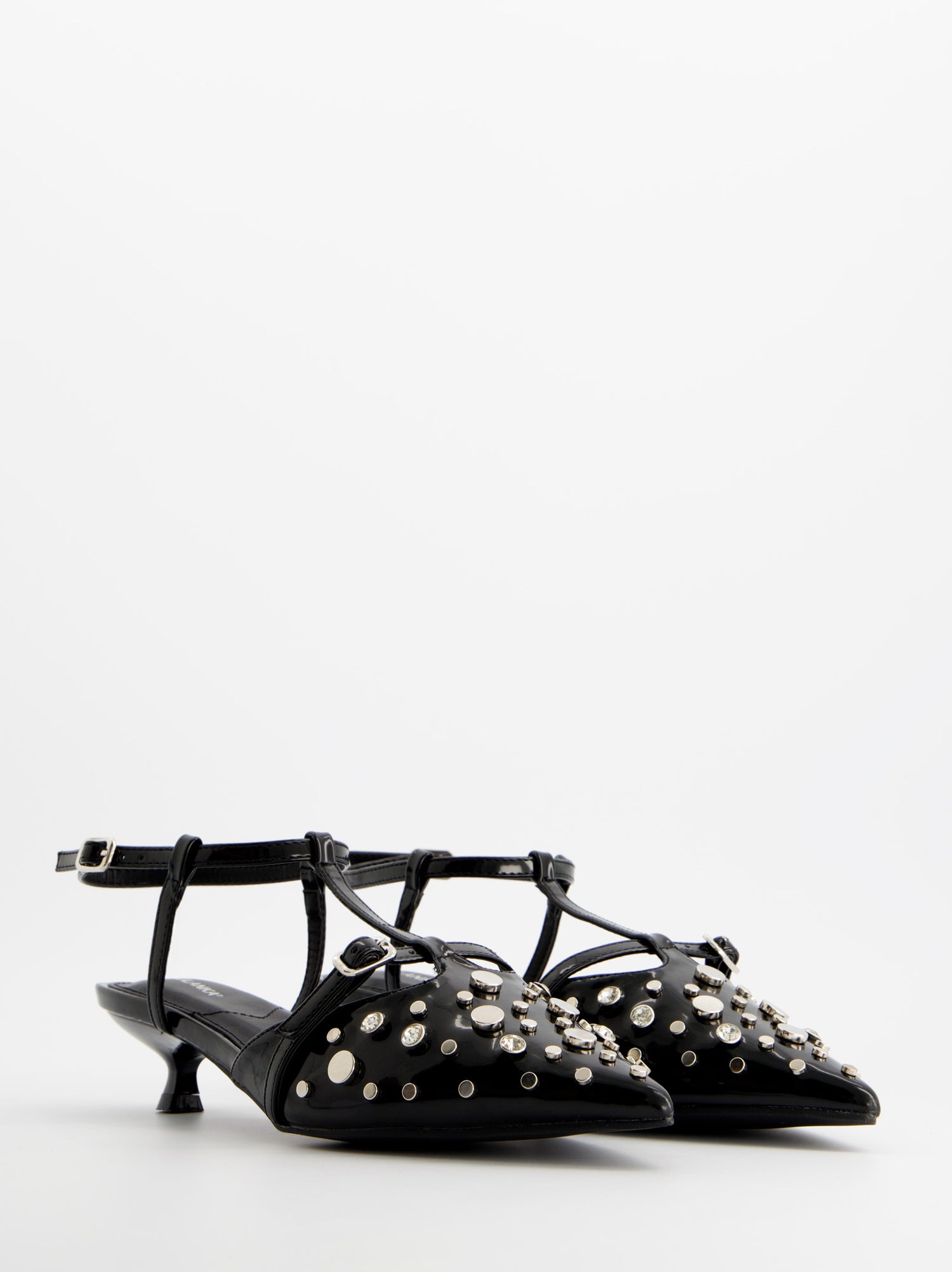 Zapatos de tacón negros con tachuelas - ULK Leyre