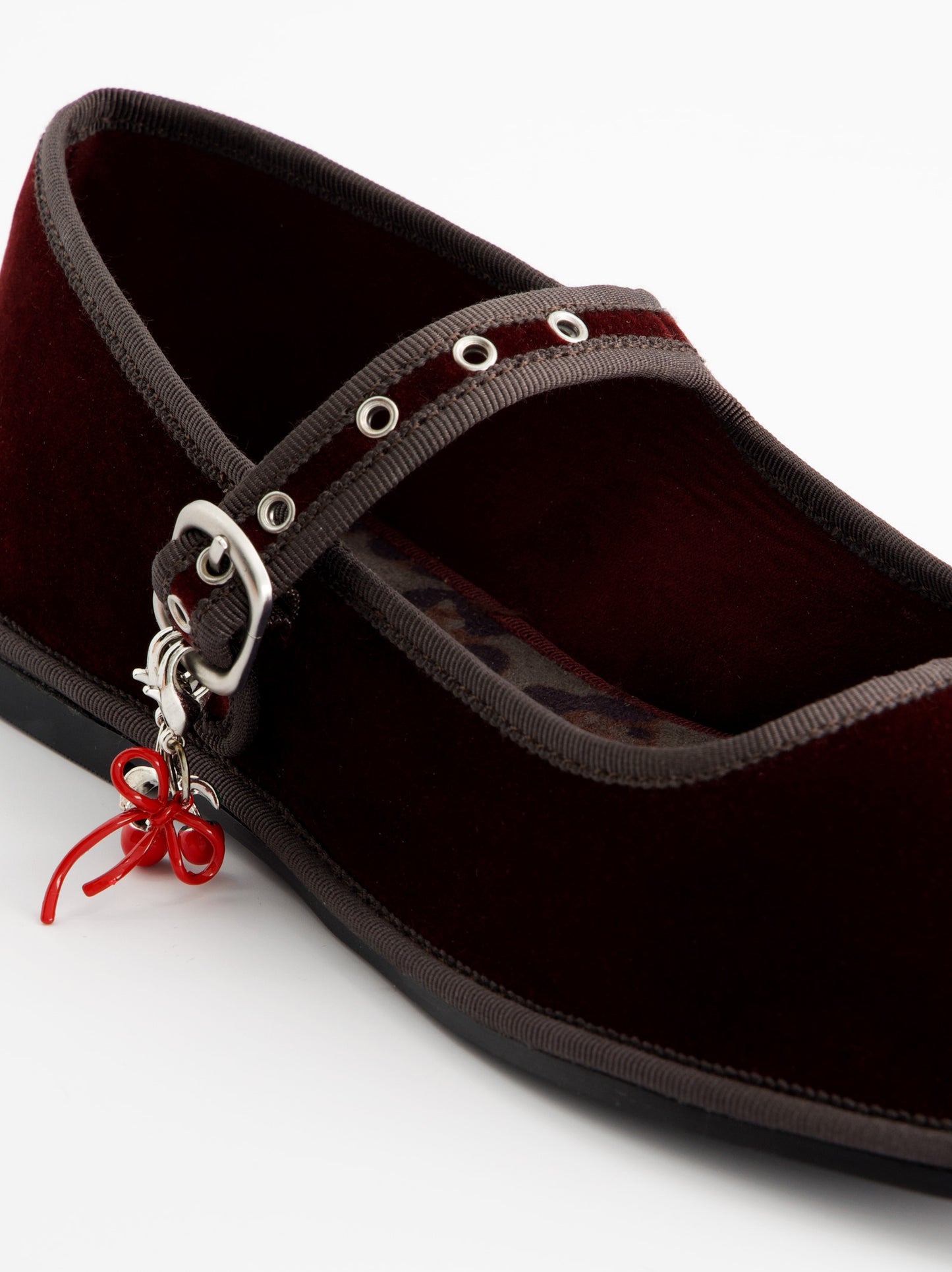 Burgundy velvet effect Venetian blinds - ULK Swan