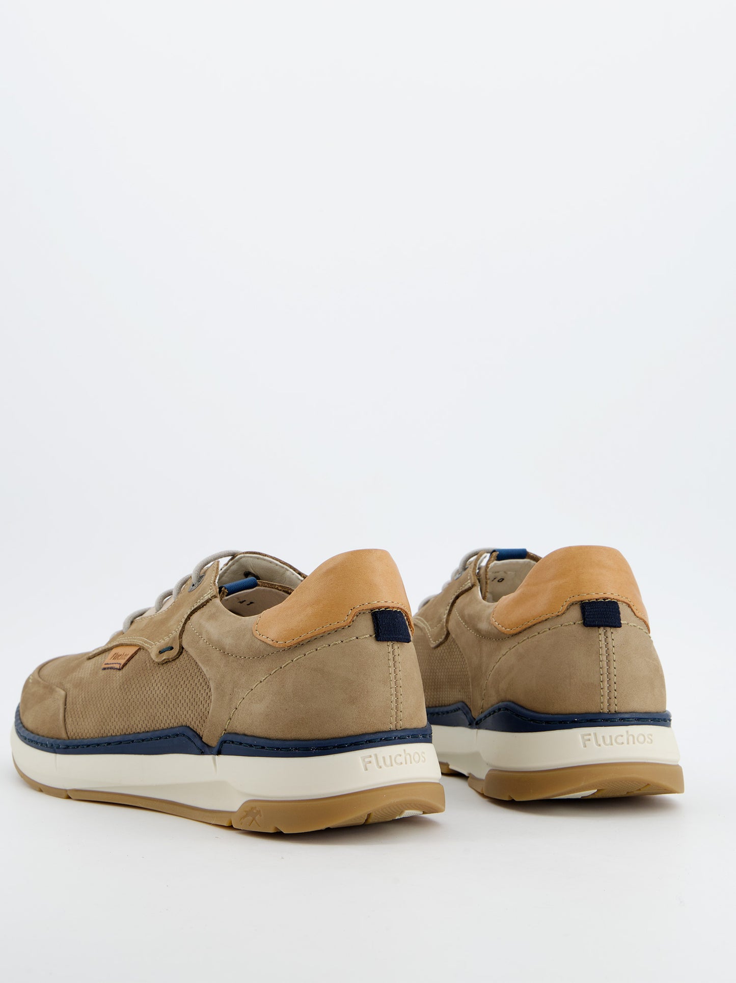 Zapatilla Casual De Piel Perforados Marrones - Fluchos