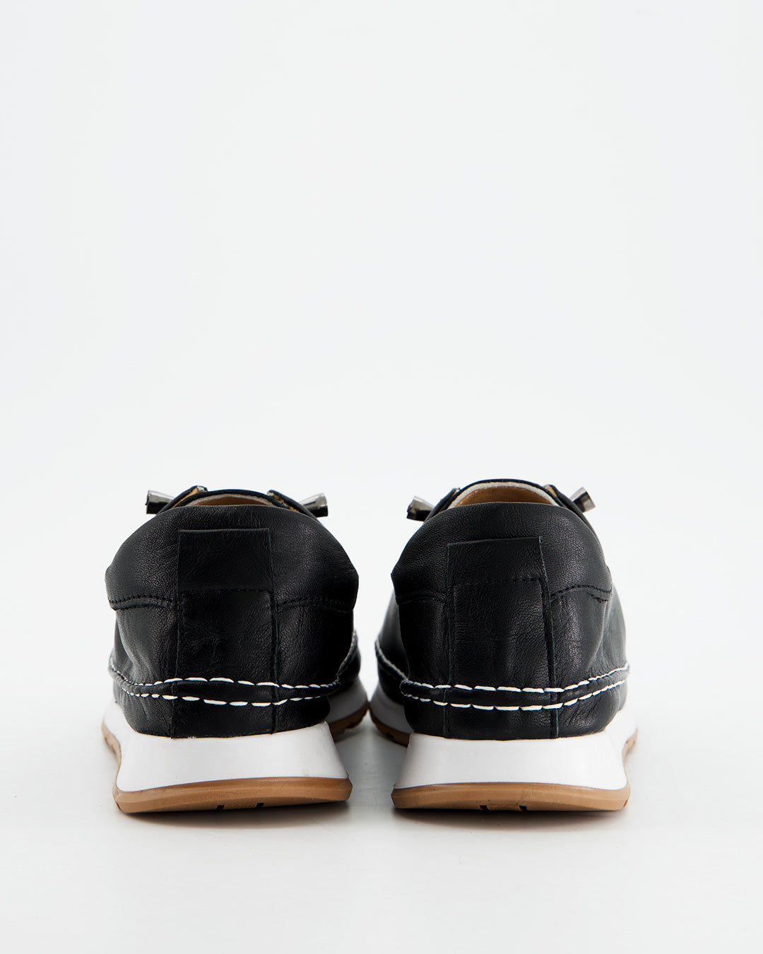 Zapatilla casual negras - Zenva