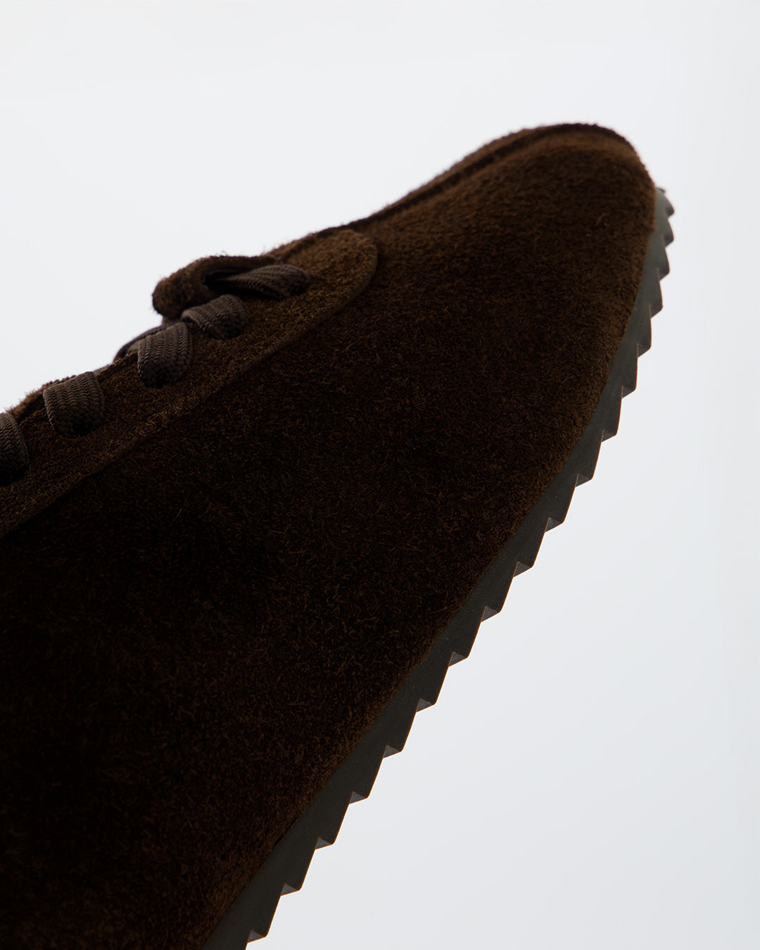 Minimalist brown suede sneaker - Tent