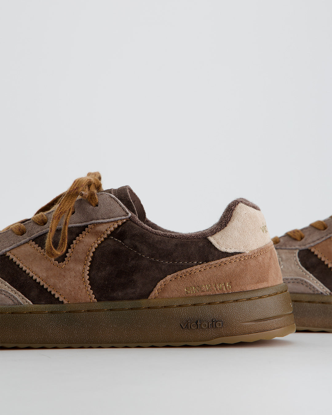 Zapatillas Marrones Barefoot - Victoria