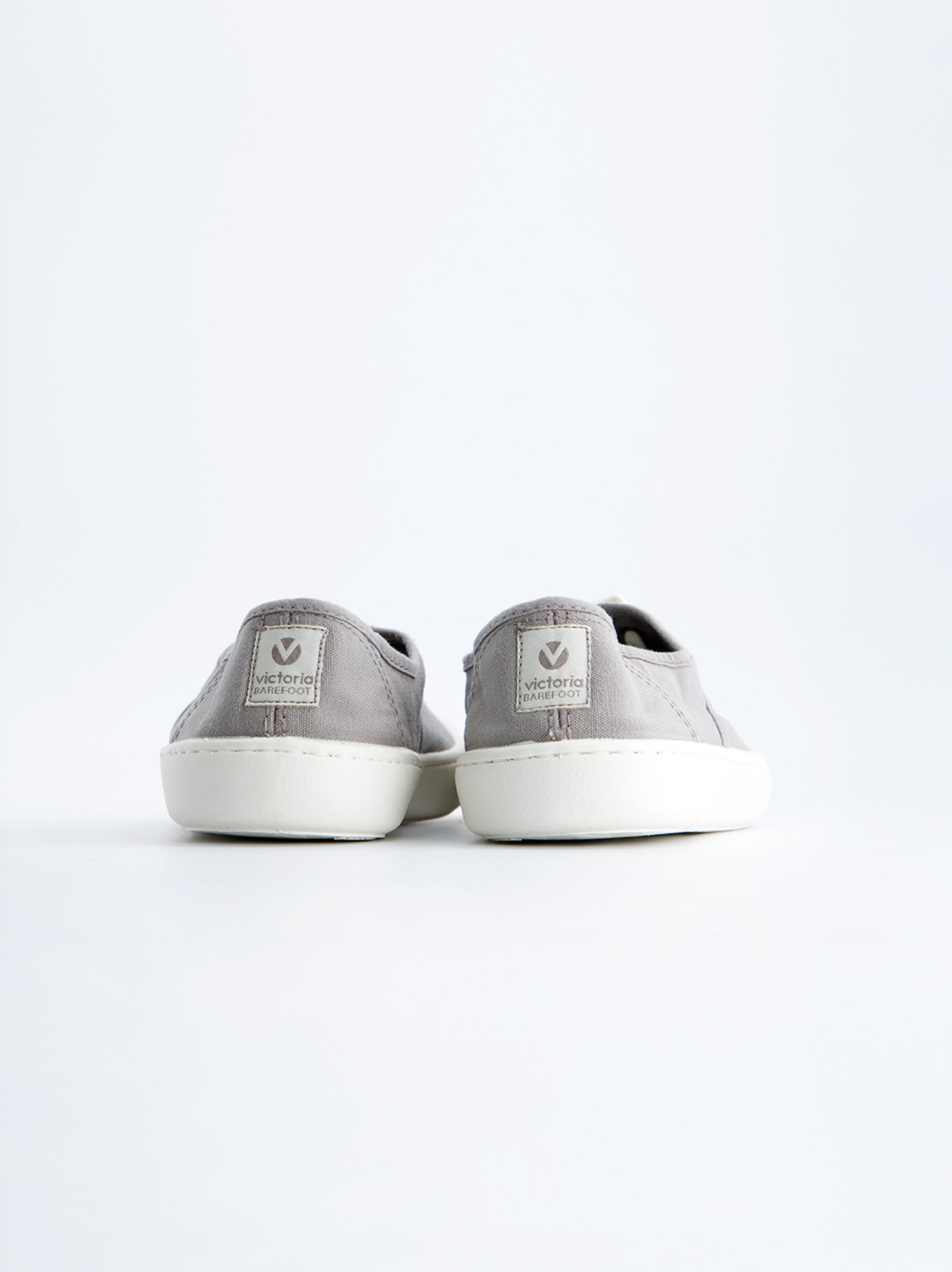 Victoria Barefoot Gray Sneakers