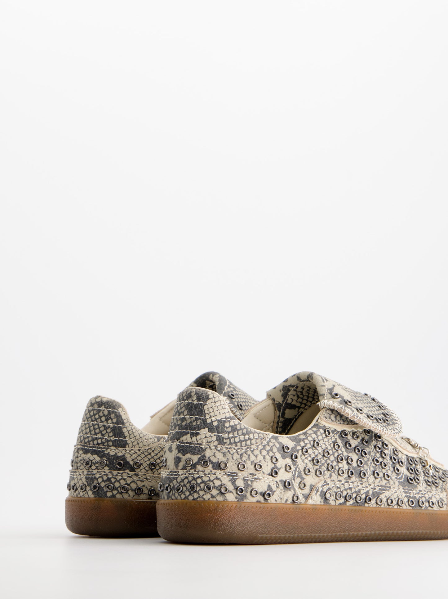 Zapatillas animal print con ojales metálicos - Chile