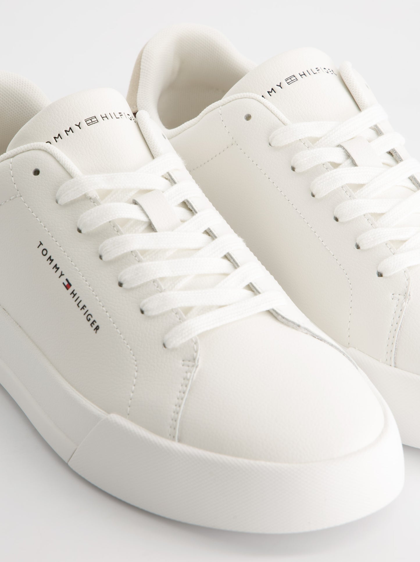 Zapatillas blancas de piel - Tommy Hilfiger Court