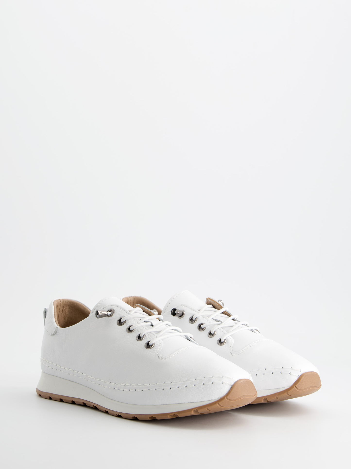 White leather sneakers with elastic laces 032 001