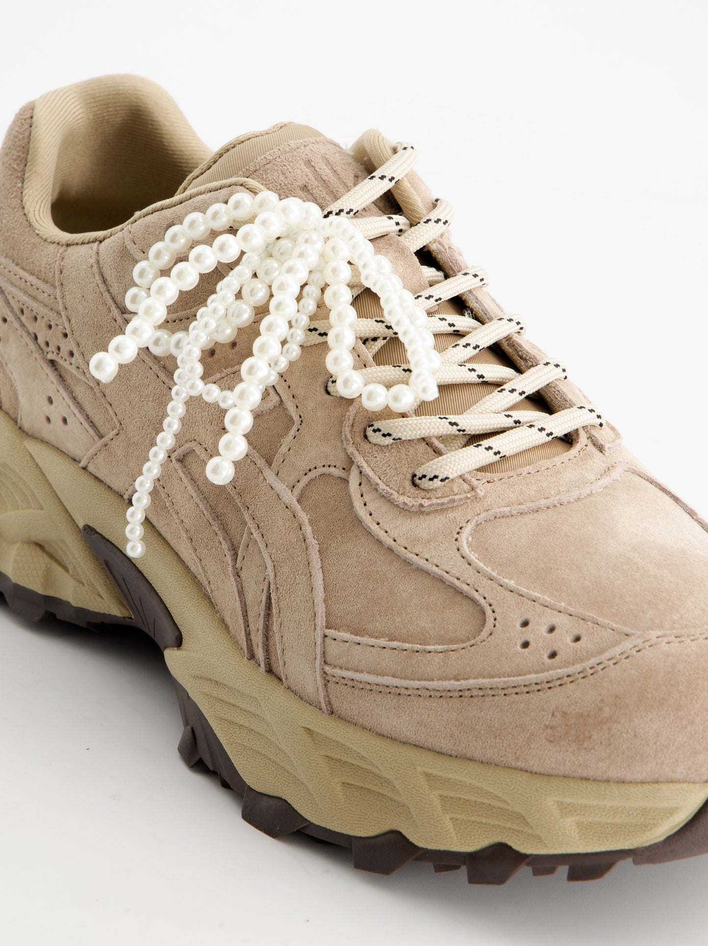 Zapatillas chunky de piel con charm - ULK Laka