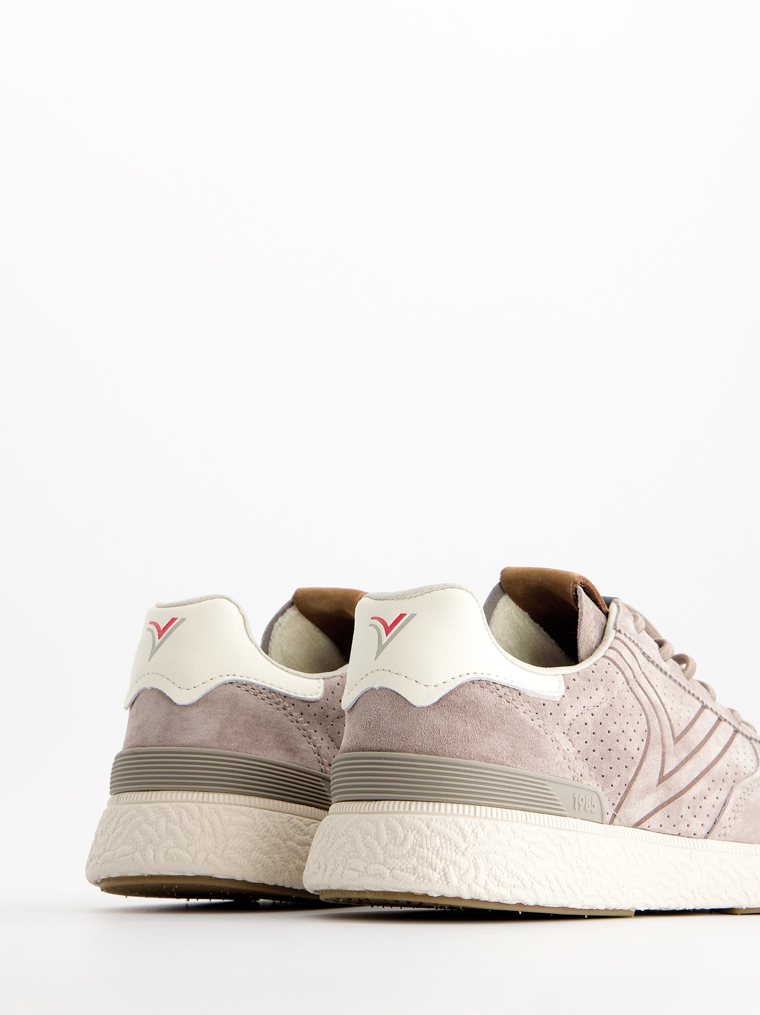 Zapatillas deportivas en ante - Victoria Anima