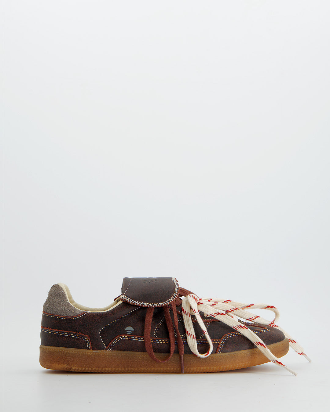 Zapatillas marrón con doble cordón - Chile