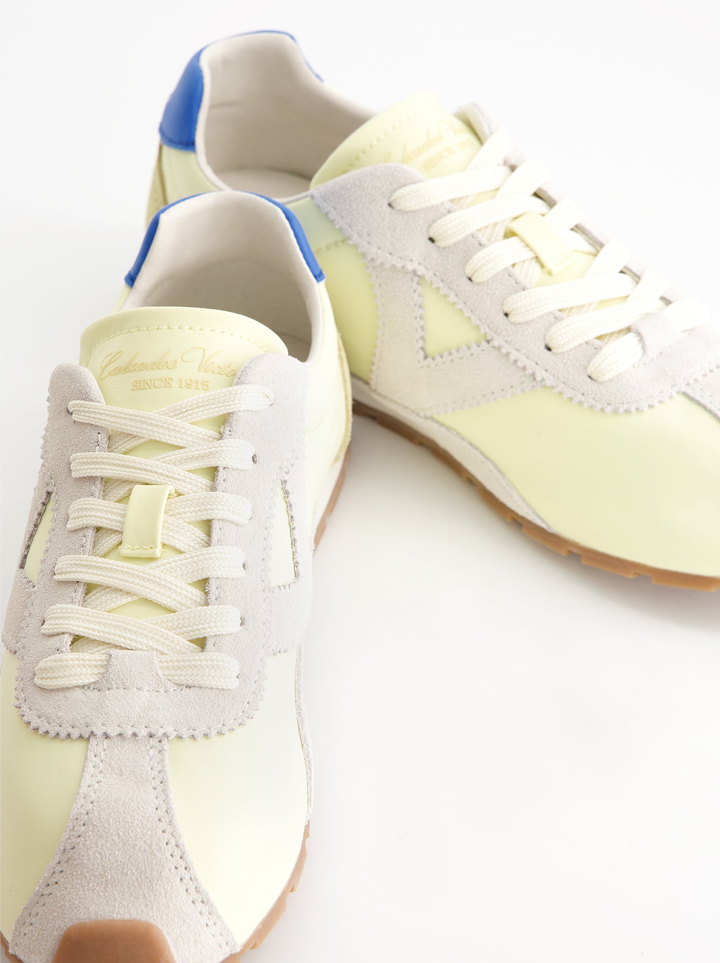 Zapatillas retro nylon y ante - Victoria Aster