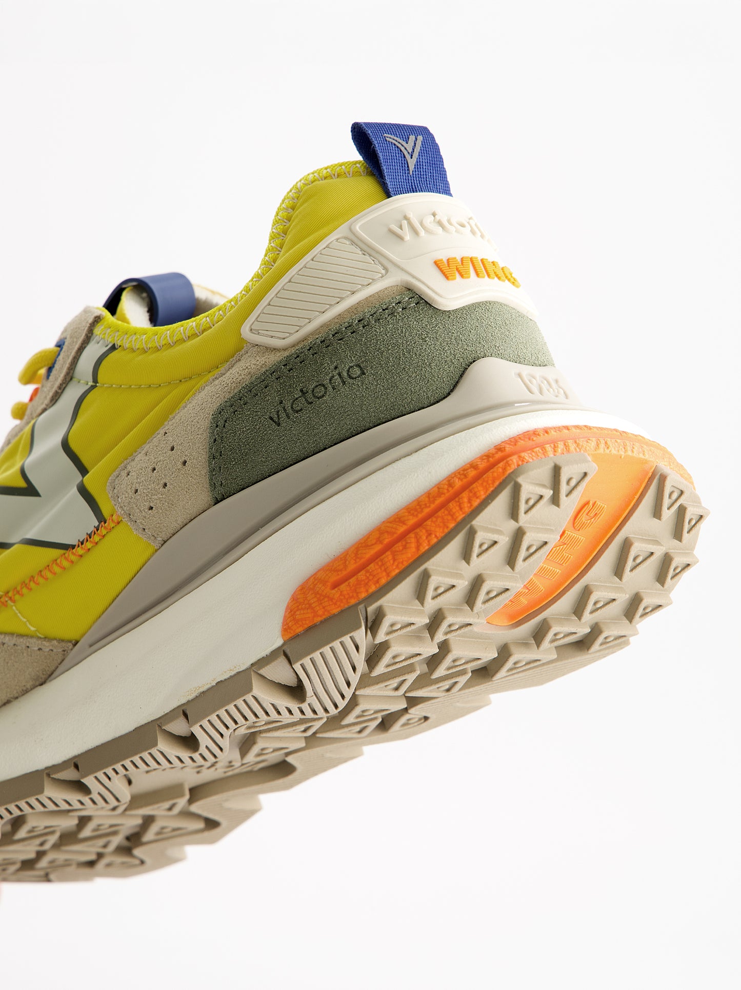 Zapatillas running retro detalles en ante - Victoria Wing Evo