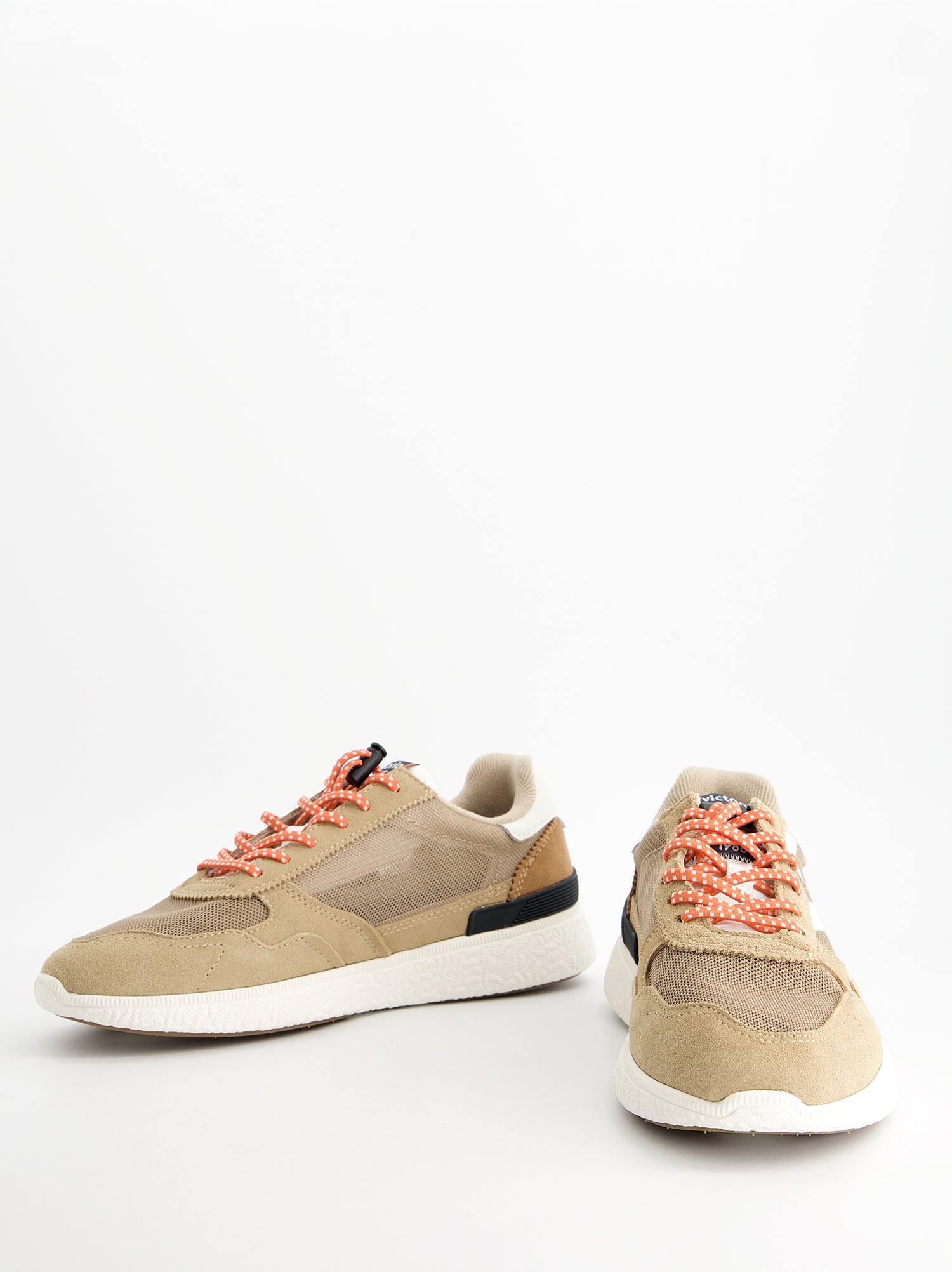 Zapatillas running retro detalles en ante - Victoria Wing Evo