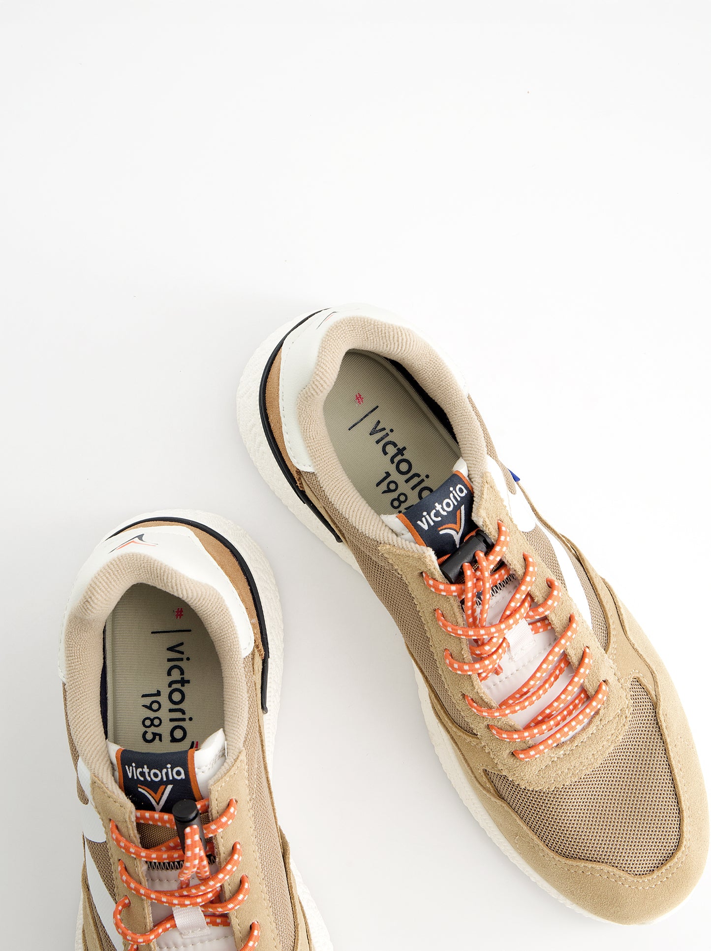Zapatillas running retro detalles en ante - Victoria Wing Evo