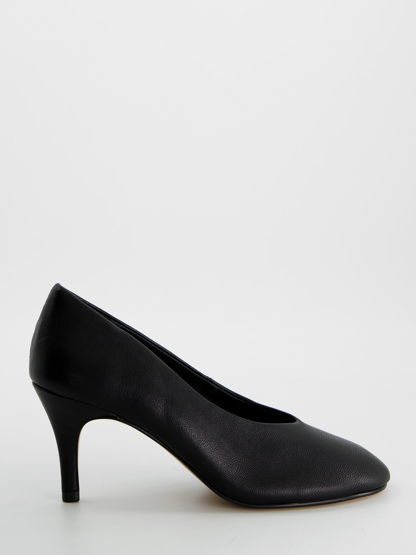 Zapato de tacón negro - Hangisi