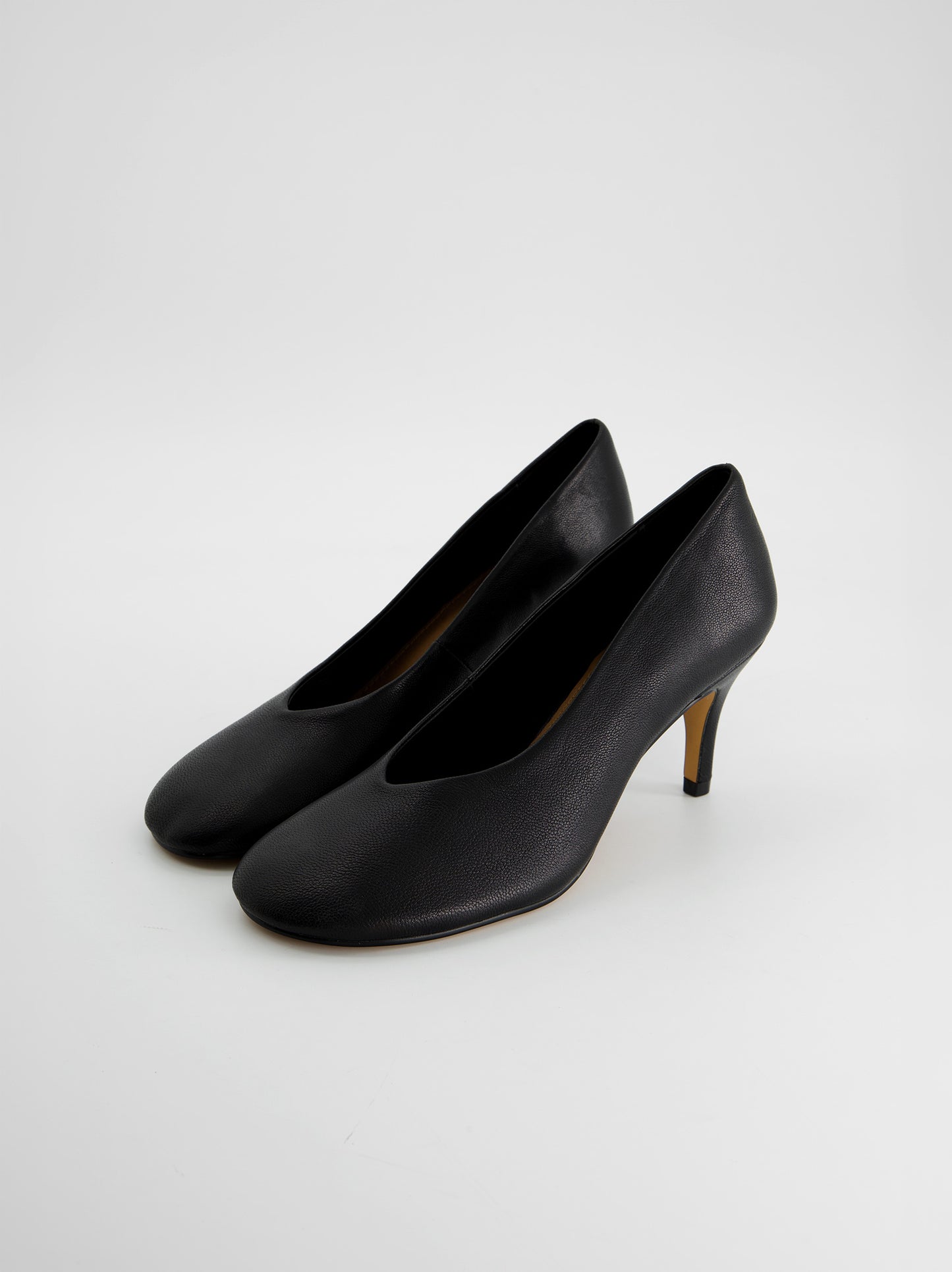 Zapato de tacón negro - Hangisi
