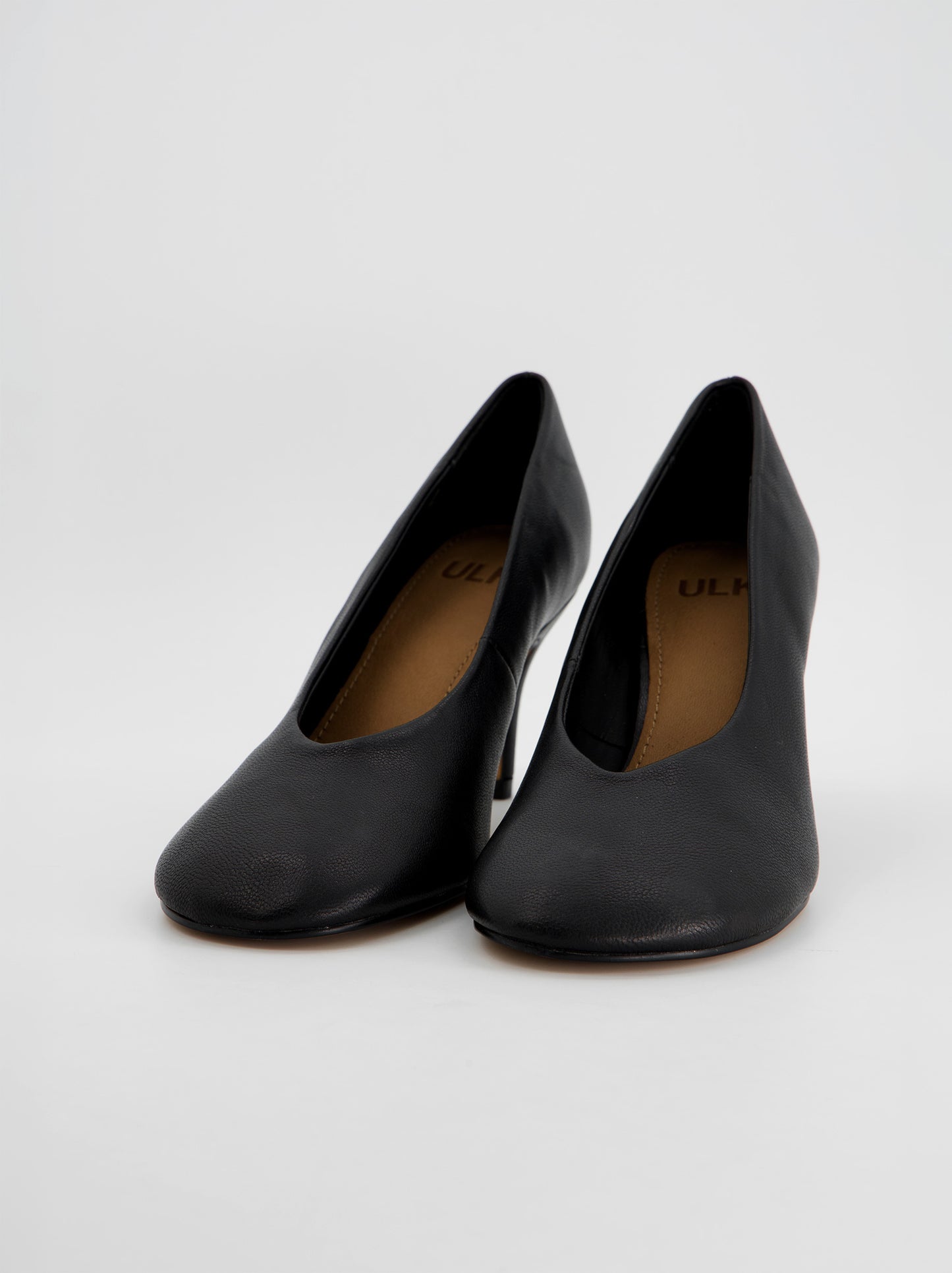 Zapato de tacón negro - Hangisi