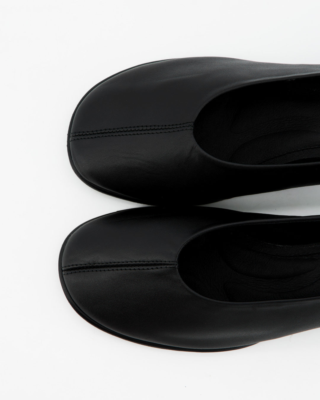 Zapato de tacón bajo negro - Eugi