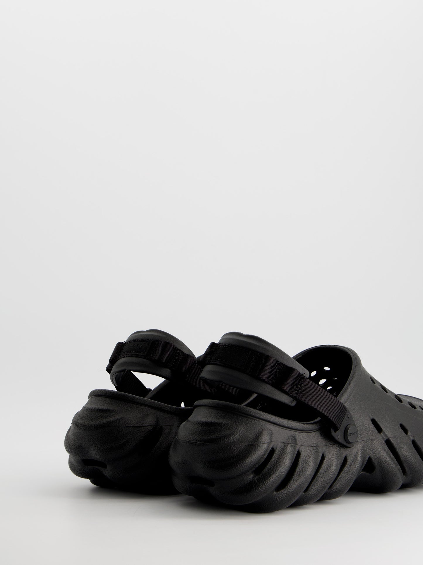 Zuecos de goma transpirables con correas de talón - Crocs Echo