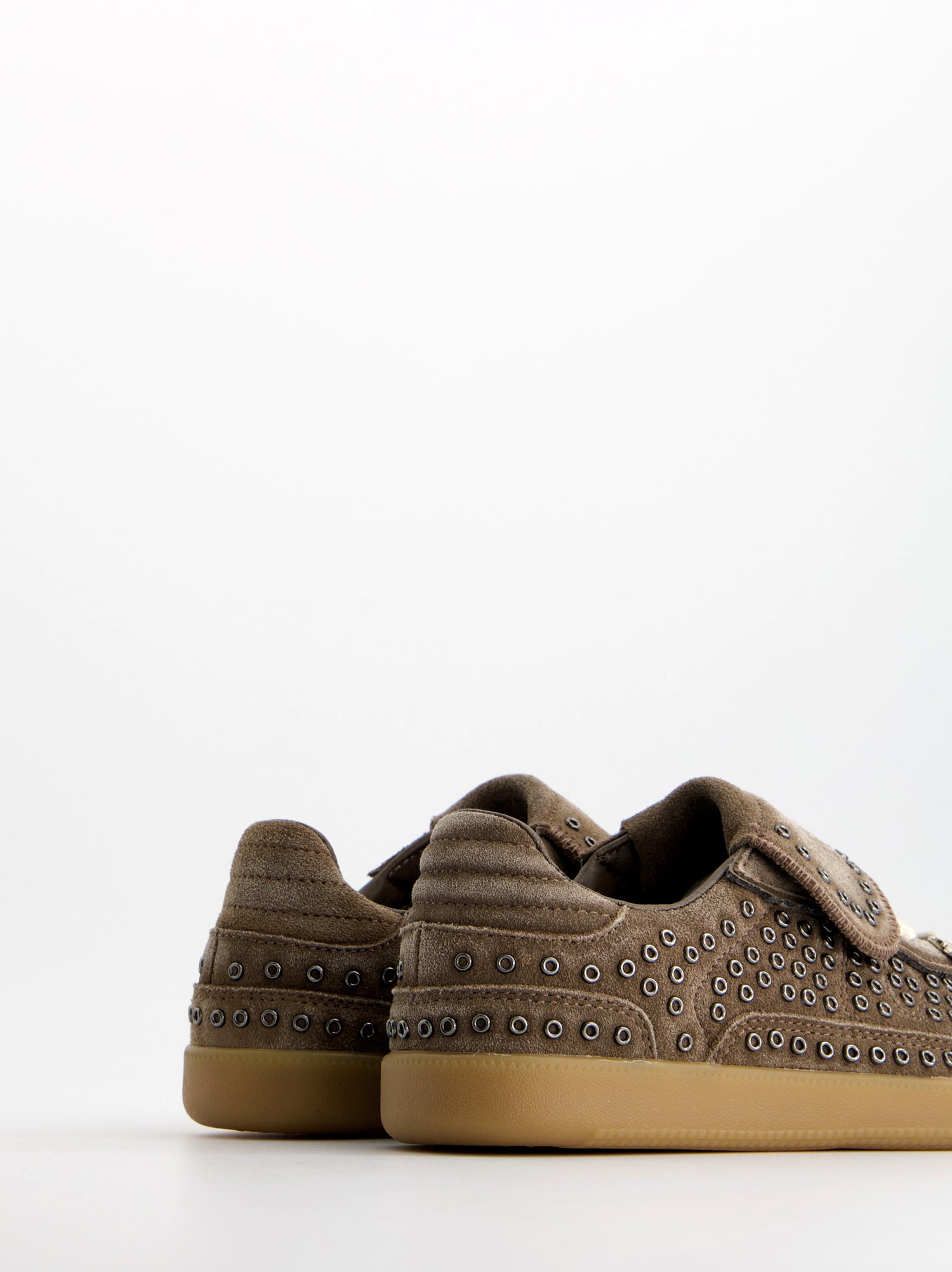 Zapatillas de piel con ojales metálicos - Chile