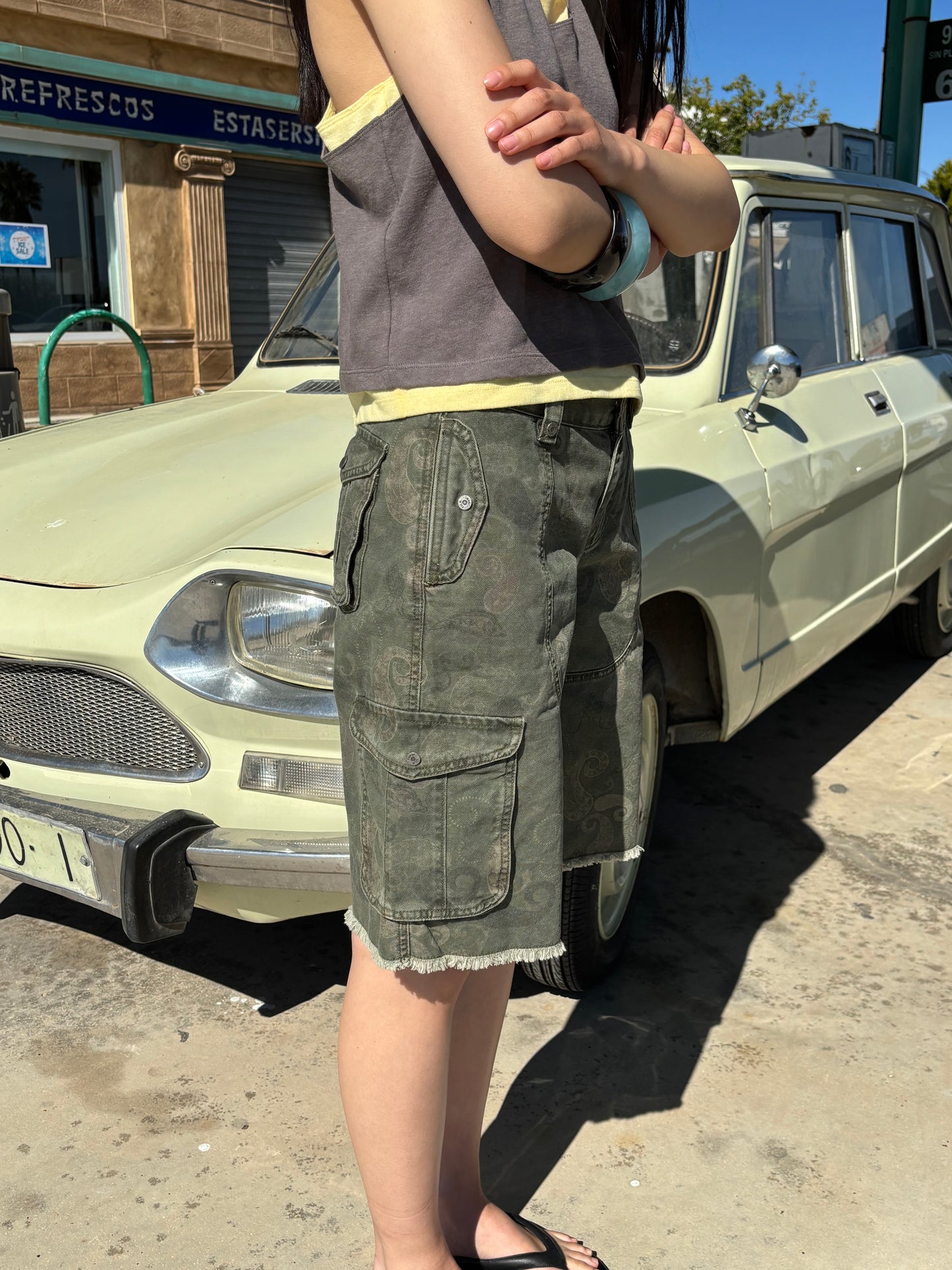 Green Bermuda shorts with paisley print - Bruce