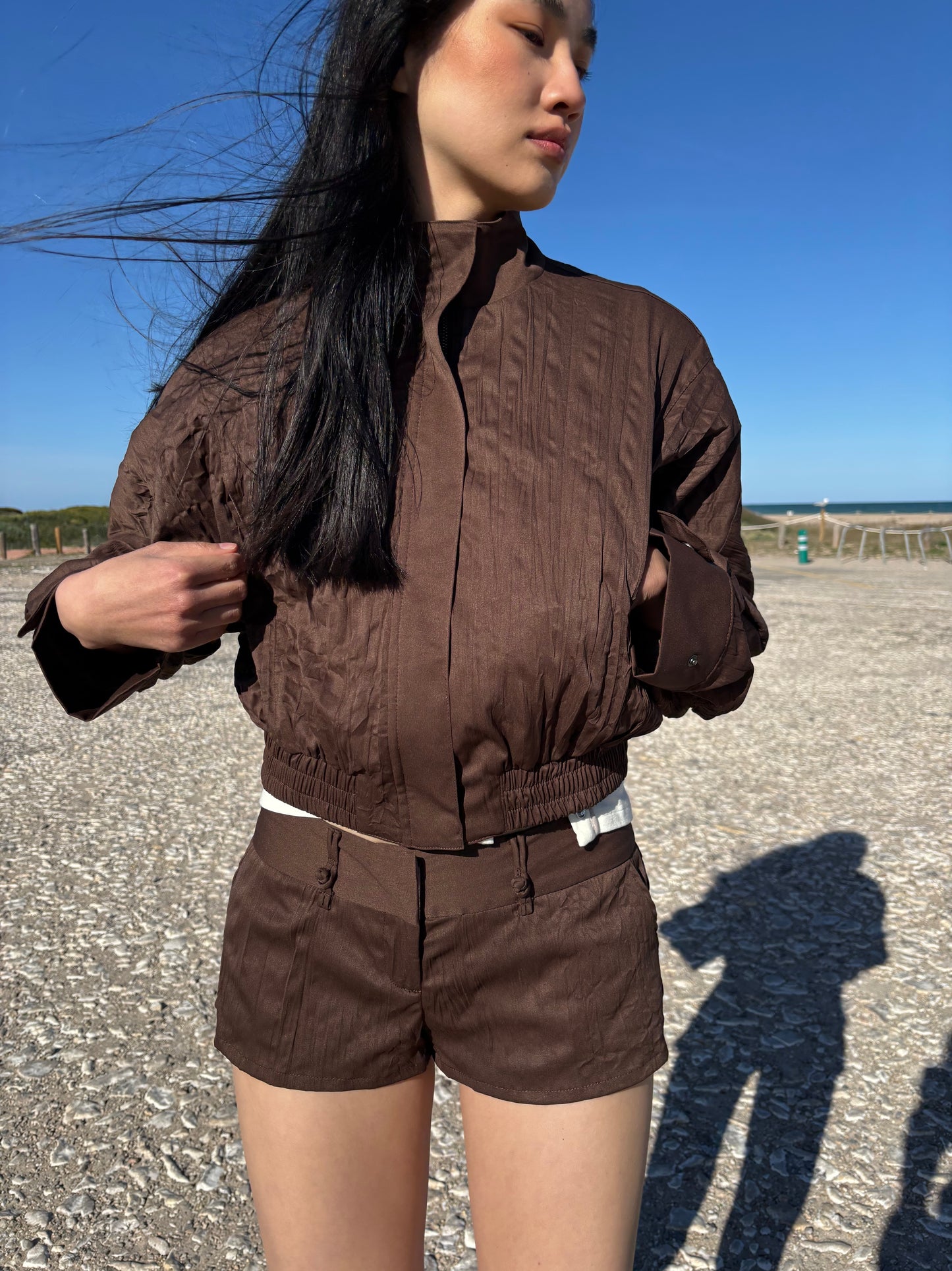 Low-rise shorts with double belt loops - Eyes